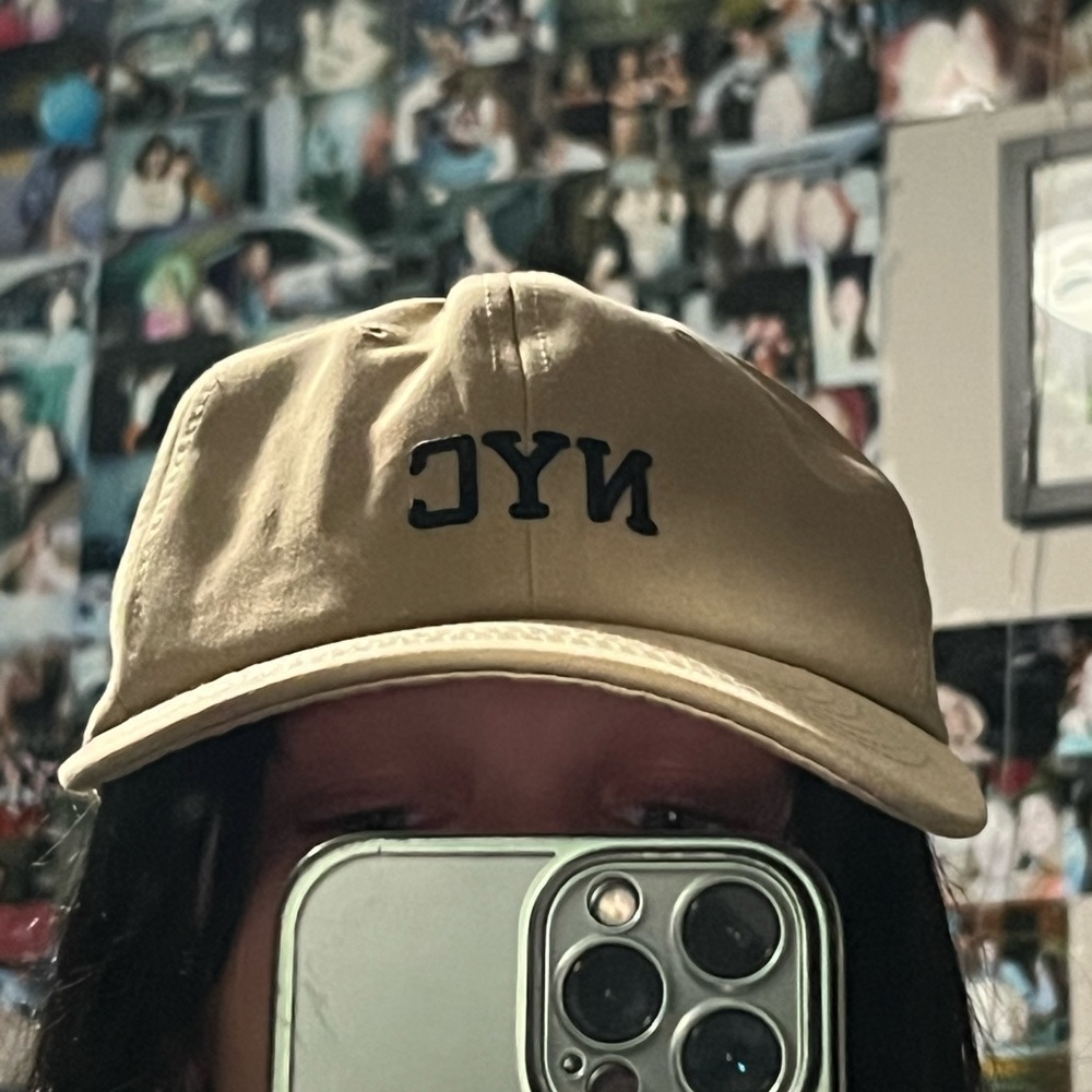 nyc beige hat